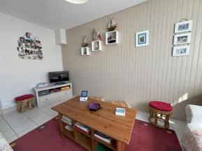 Maison 2 Chambres avec Jardin, Quartier La Chaume, Proche Plage et Commerces - FR-1-197-591